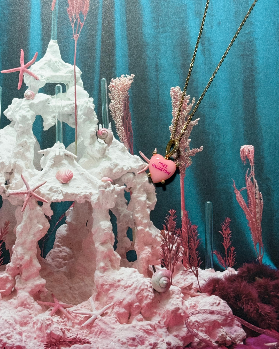 Palestine heart pendant pink